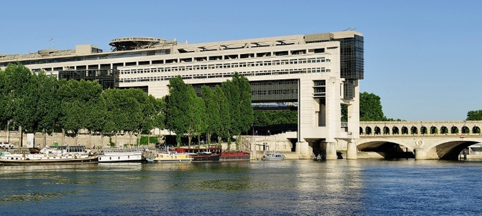 Bercy, puissant ou faible ?
