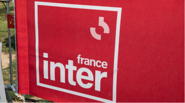 Souriez, vous êtes informés
