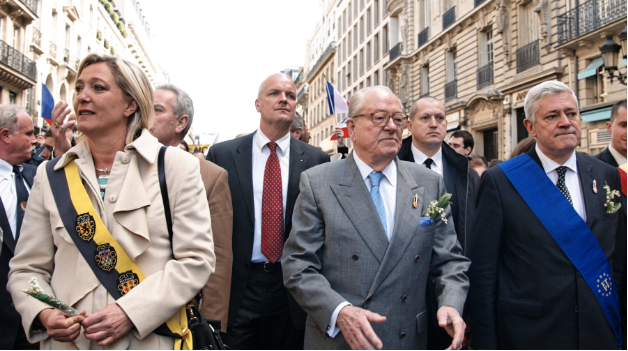 Qu’est-ce que l’extrême droite ?
