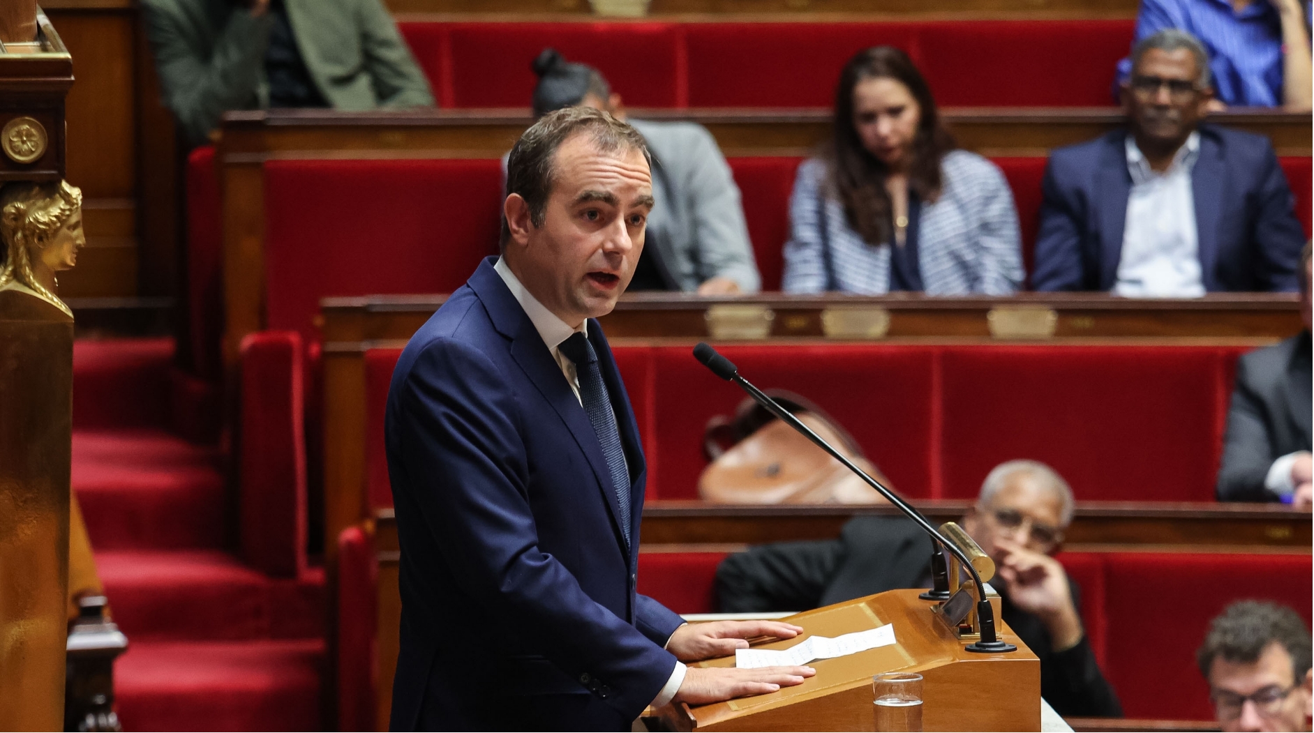 Les trois crises françaises (avec Jérôme Jaffré et Blanche Leridon)
