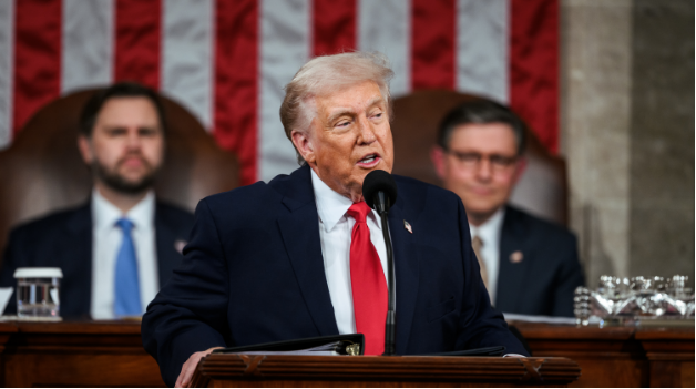 Les deux Amériques (avec Alain Frachon)
